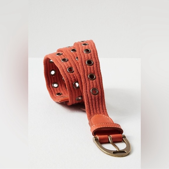 Free People Avril Grommet Belt Cinnamon / Rust Small / Medium - Picture 1 of 12